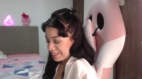 Marcela independent online show from March 2025 05:29:02 AM