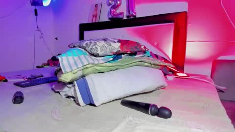 maralinette22 online show from January 2025 11:18:01 PM