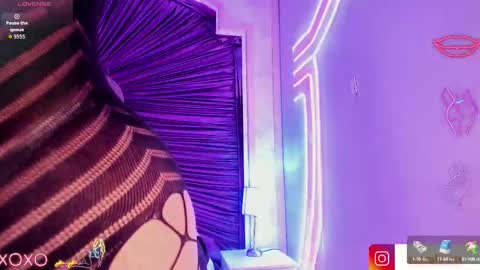 maralinette22 online show from September 2025 11:35:02 AM