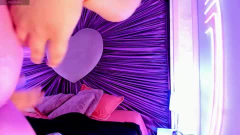 maralinette22 online show from October 2025 10:36:01 AM