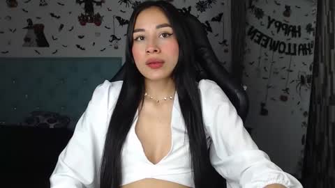 Snapshot of marce0001 chatting on October 2025 12:30:02 AM Marcela online show from October 2025 12:30:02 AM