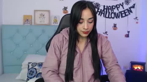 Snapshot of marce0001 chatting on November 2025 04:47:01 AM Marcela online show from November 2025 04:47:01 AM