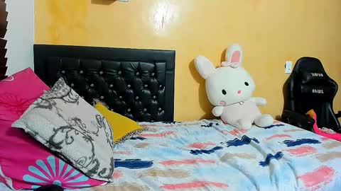 Snapshot of marce_hot20 chatting on March 2025 12:04:02 AM marcela online show from March 2025 12:04:02 AM