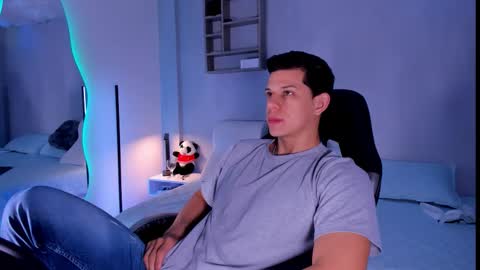 Snapshot of marcosullivan_ chatting on November 2025 02:20:02 PM Marco Sullivan online show from November 2025 02:20:02 PM