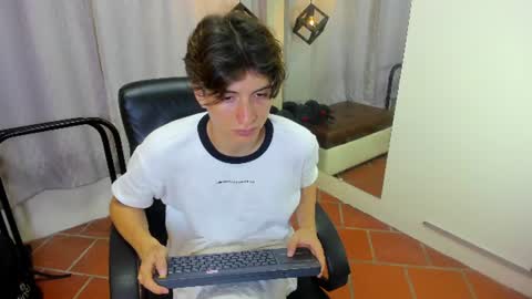 marcoviolet online show from July 2026 07:38:01 PM