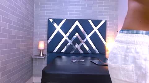 marcus hans online show from November 2025 06:35:01 PM