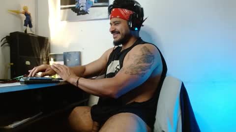 Snapshot of marcus_phoenix chatting on February 2025 06:33:01 AM Marcus online show from February 2025 06:33:01 AM