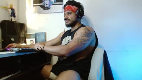 Snapshot of marcus_phoenix chatting on February 2025 06:05:02 PM Marcus online show from February 2025 06:05:02 PM