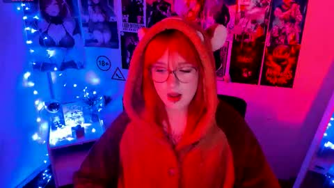 Snapshot of margaret_red chatting on November 2025 01:16:02 AM Margaret online show from November 2025 01:16:02 AM