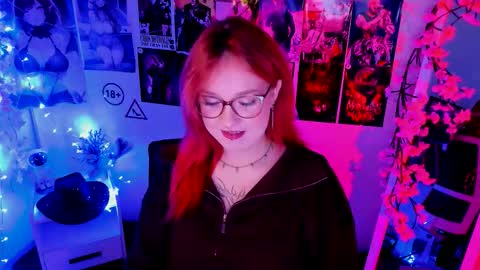 Snapshot of margaret_red chatting on November 2025 06:34:01 PM Margaret online show from November 2025 06:34:01 PM