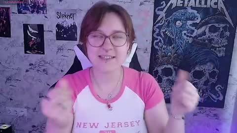 Snapshot of margaret_red chatting on May 2026 01:28:01 PM Margaret online show from May 2026 01:28:01 PM
