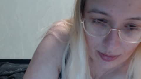 margo_shine online show from December 2025 01:41:02 PM