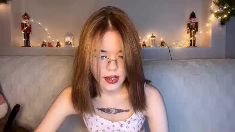 Lina online show from January 2026 09:06:02 PM