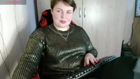 Mari online show from October 2025 12:07:02 PM