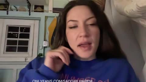 Mari online show from October 2025 09:28:01 AM