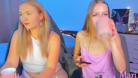 Kiku and Marii - online show from September 2025 05:24:01 PM