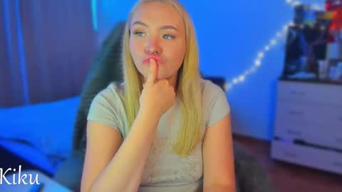 Kiku and Marii - online show from October 2025 12:42:02 AM