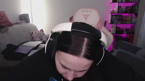 mari moore online show from January 2026 07:45:01 AM