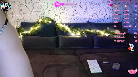 Snapshot of mari_pussik chatting on December 2024 11:58:02 PM MARI online show from December 2024 11:58:02 PM