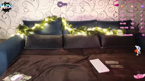 Snapshot of mari_pussik chatting on December 2024 02:44:01 PM MARI online show from December 2024 02:44:01 PM
