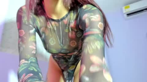 Meli-Mari  online show from December 2024 01:33:01 PM