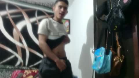 Snapshot of maria_and_angel17 chatting on December 2024 10:36:02 PM Mara and ngel online show from December 2024 10:36:02 PM