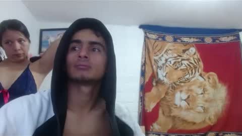 Snapshot of maria_and_angel17 chatting on January 2025 02:24:02 AM Mara and ngel online show from January 2025 02:24:02 AM