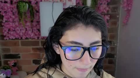 Snapshot of mariagh_ chatting on May 2026 07:30:01 PM Maria online show from May 2026 07:30:01 PM