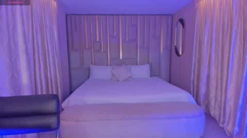 MARIA HERRERA  online show from December 2025 11:01:02 PM