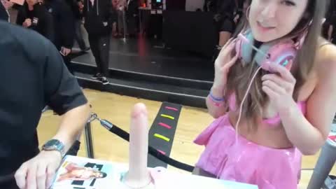 Snapshot of mariahpinkkitty chatting on January 2025 01:08:01 AM Pinkkitty online show from January 2025 01:08:01 AM