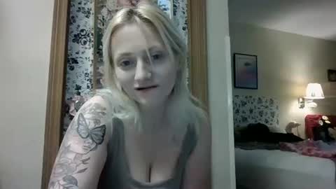 Snapshot of mariamaybe24 chatting on January 2026 02:06:02 AM Mariah online show from January 2026 02:06:02 AM