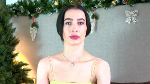 MariaMenson online show from December 2024 06:37:02 PM