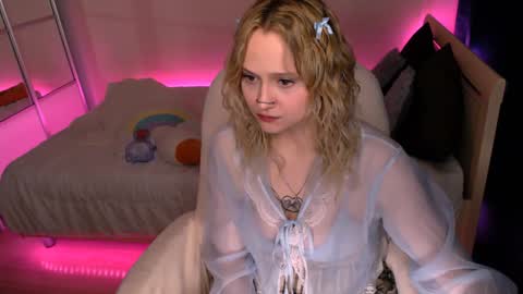 Snapshot of mariamilkis chatting on January 2025 04:06:01 PM Maria online show from January 2025 04:06:01 PM