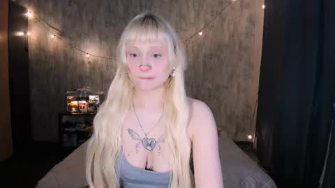 Snapshot of mariamilkis chatting on December 2025 04:40:02 AM Maria online show from December 2025 04:40:02 AM