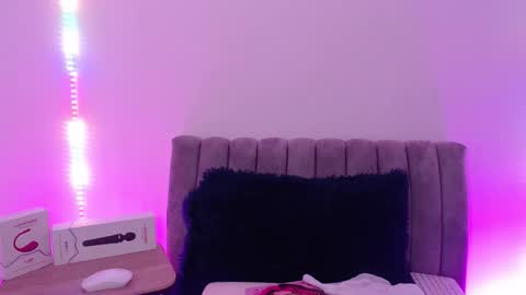 Marian online show from November 2025 03:32:02 AM