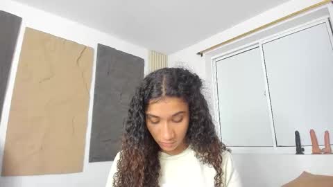 Snapshot of marian_rios chatting on December 2025 11:08:02 AM Marian online show from December 2025 11:08:02 AM