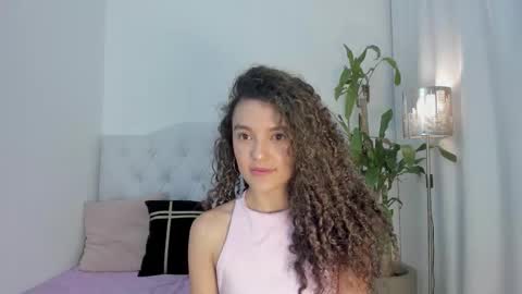 Marian online show from October 2025 09:48:01 PM