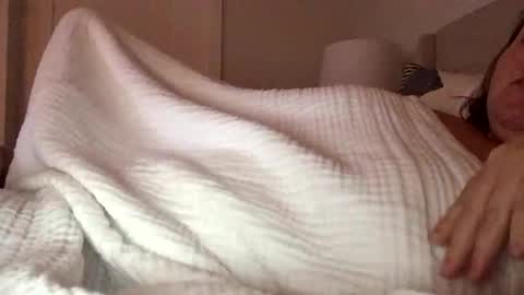 mariana199410 online show from December 2025 05:35:02 AM