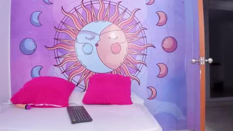 Snapshot of mariana_16_ chatting on October 2025 07:43:01 PM mariana_16_ online show from October 2025 07:43:01 PM