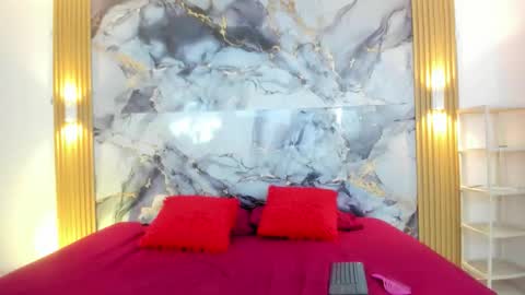 mariana_16_ online show from February 2026 07:18:01 PM