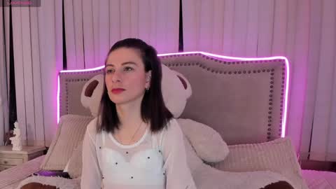 Snapshot of mariana__thompson chatting on June 2026 02:25:02 AM mariana__thompson online show from June 2026 02:25:02 AM