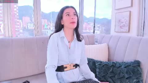 mariana__thompson online show from July 2026 08:44:01 PM