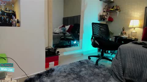 Mar y online show from November 2025 02:27:02 PM