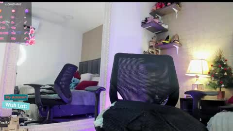 Mar y online show from November 2025 02:41:02 PM