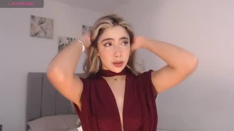 Snapshot of mariana_es chatting on June 2026 08:08:01 PM Mariana online show from June 2026 08:08:01 PM