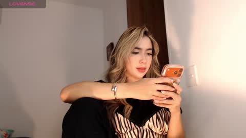 Snapshot of mariana_es chatting on July 2026 10:26:02 PM Mariana online show from July 2026 10:26:02 PM
