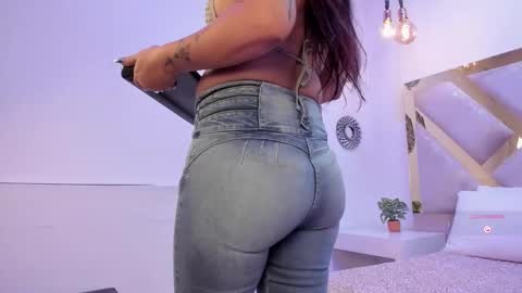 Snapshot of marianee_rousse chatting on October 2025 10:31:01 PM Marianee Rousse online show from October 2025 10:31:01 PM