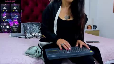 Snapshot of marianee_rousse chatting on December 2025 11:36:02 AM Marianee Rousse online show from December 2025 11:36:02 AM