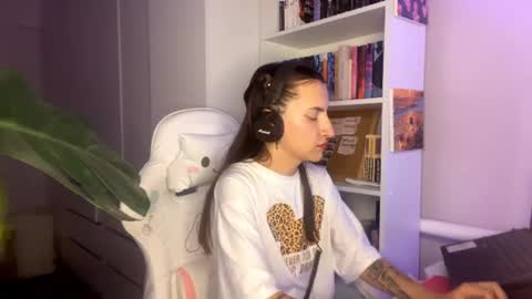 Snapshot of marianelatreff chatting on June 2026 06:34:02 PM Monica online show from June 2026 06:34:02 PM