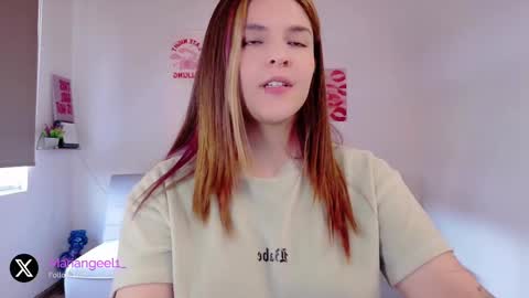 mariangeel_ online show from October 2025 03:23:02 PM